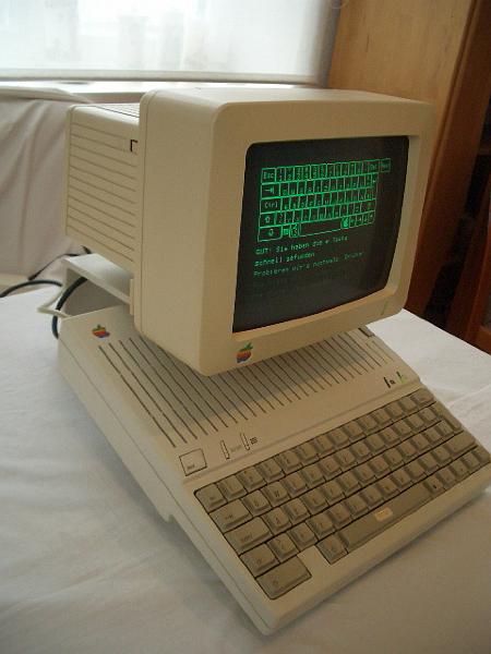 Apple IIc (4).JPG